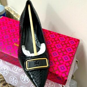 Tory Burch pointed Toe Flat